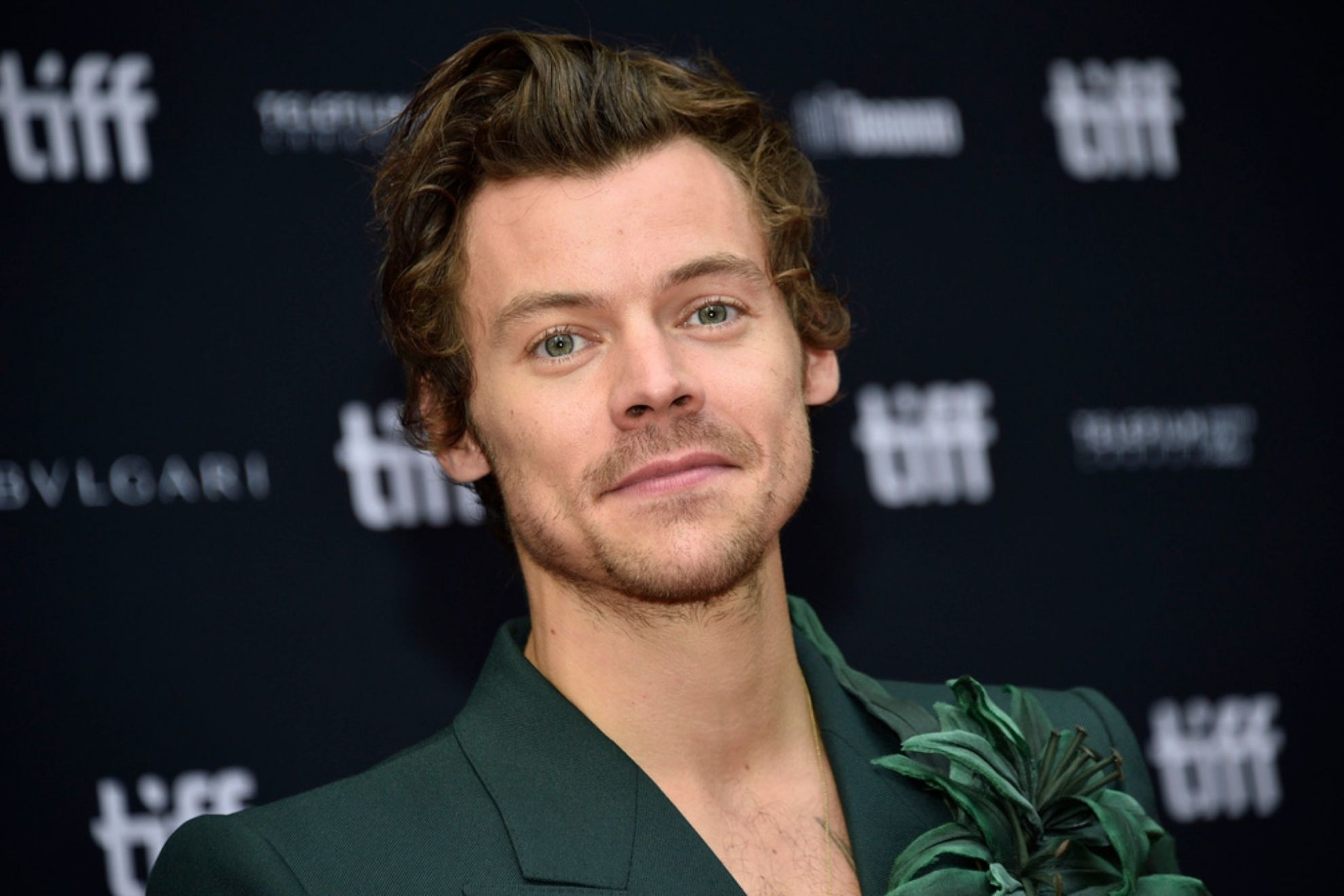 Harry Styles asiste al estreno de My Policeman en el Teatro Princesa de Gales