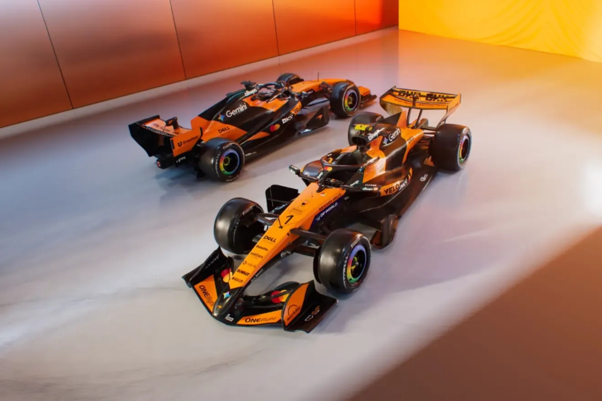 McLaren asusta con su MCL40: Norris y Piastri lucen a lo campe�n