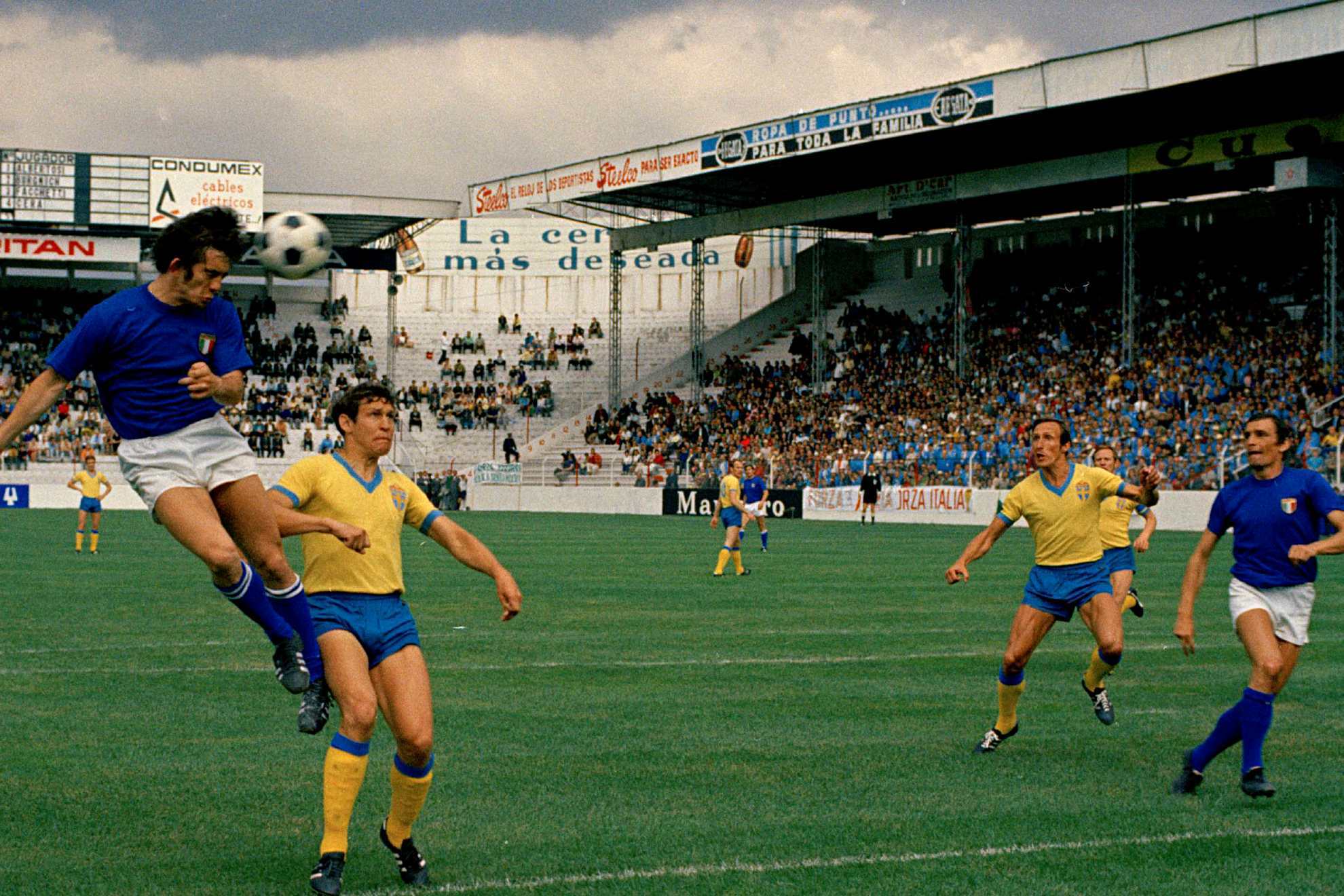 Italia - Suecia, uno de lo juegos que vio el Estadio Cuauht�moc en M�xico 70