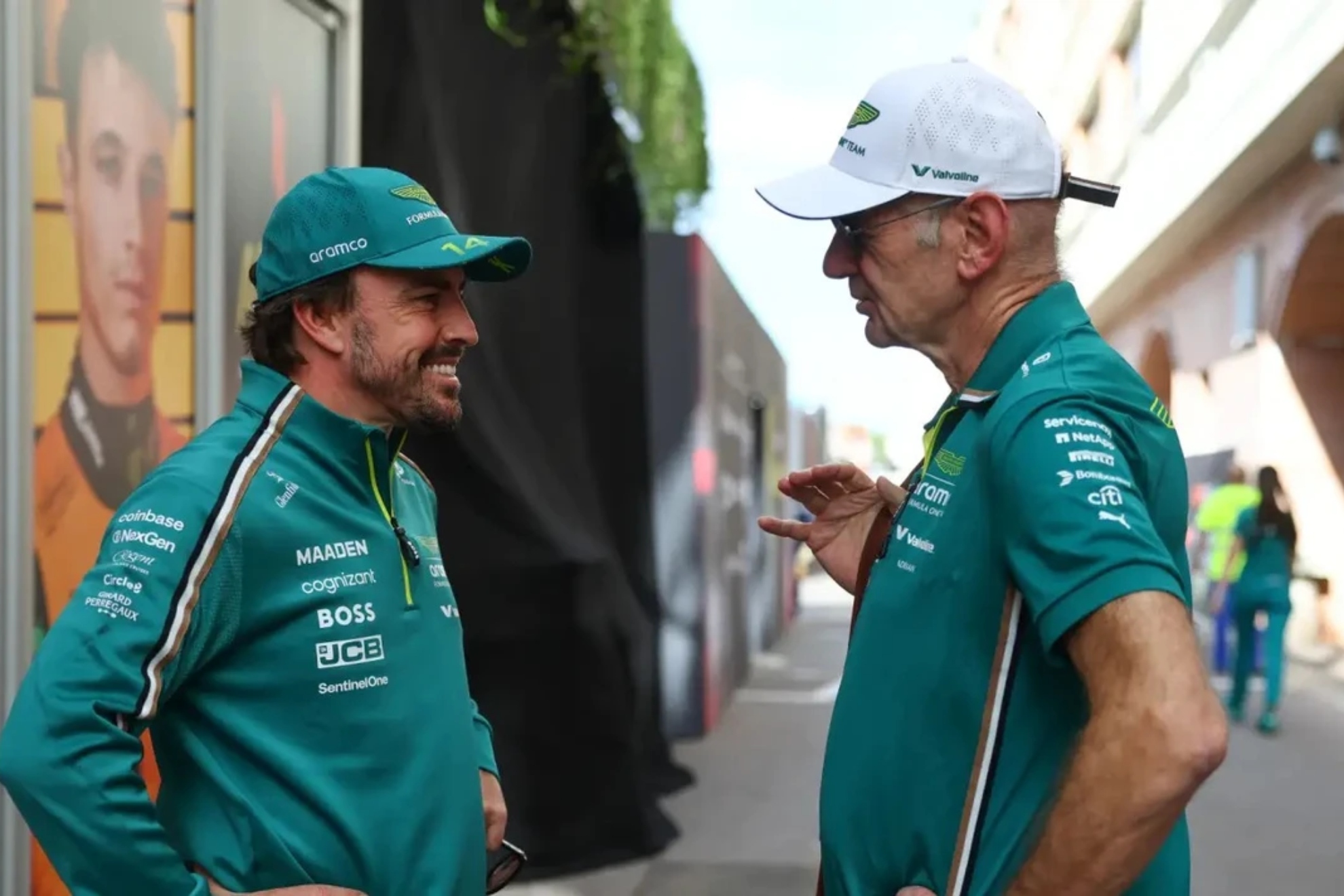 Fernando Alonso y Adrian Newey