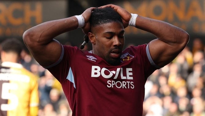 Adama Traor�, en un partido con el West Ham.