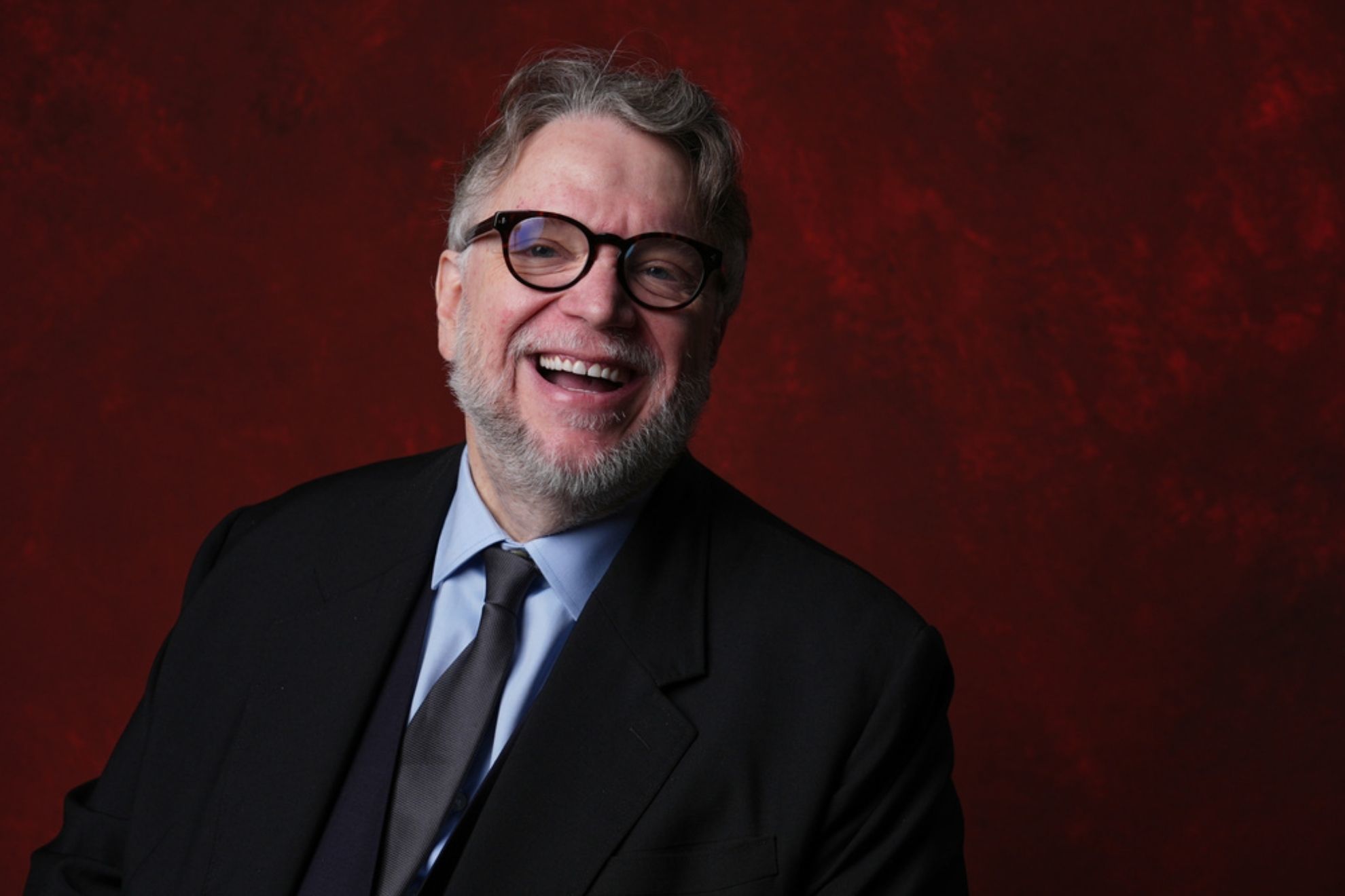 Guillermo del Toro posa para un retrato durante el almuerzo de los nominados al Oscar de la 98.� edici�n de los Premios �scar.