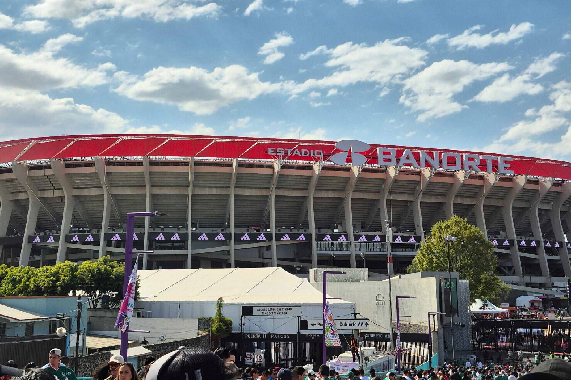 Se vivi� la gran reapertura del Estadio Azteca en el M�xico vs Portugal