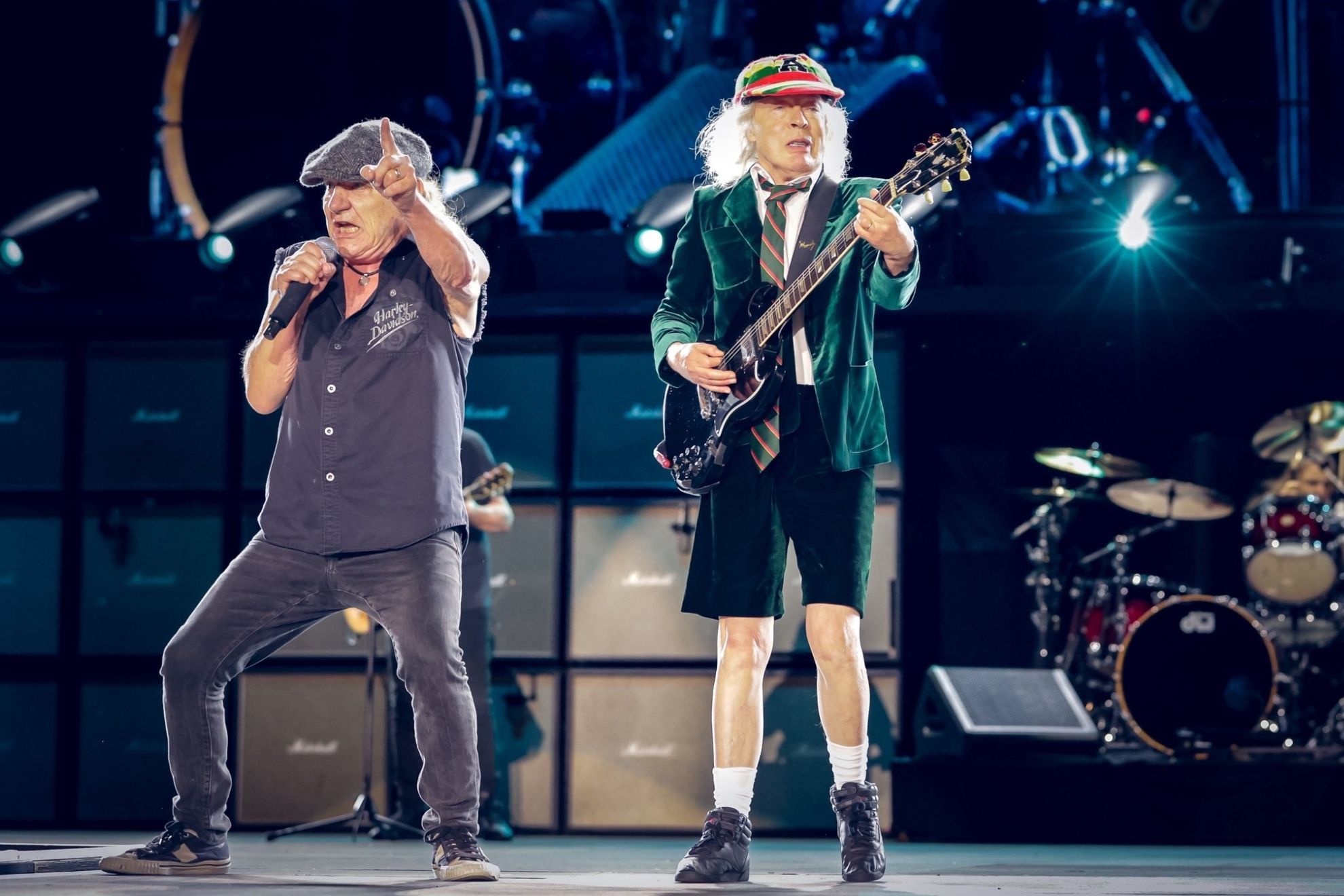 �A qu� hora inicia el concierto de ACDC en el Estadio GNP hoy y en qu� momento se abren las puertas?