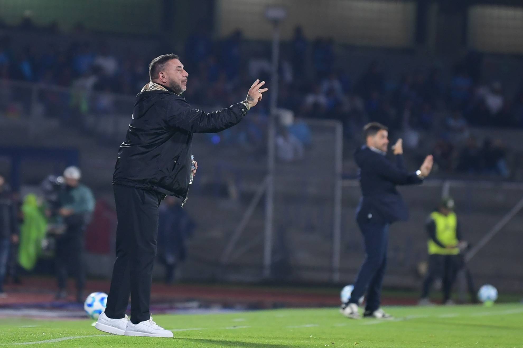 Antonio Mohamed & Nicol�s Larcam�n