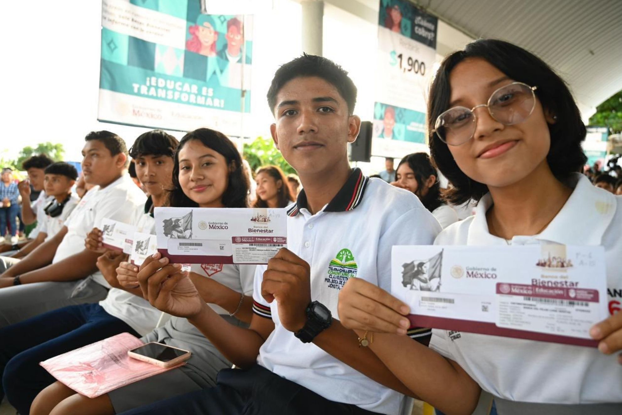 Beca Rita Cetina: �Cambio de escuela? El tr�mite obligatorio para no perder el apoyo econ�mico