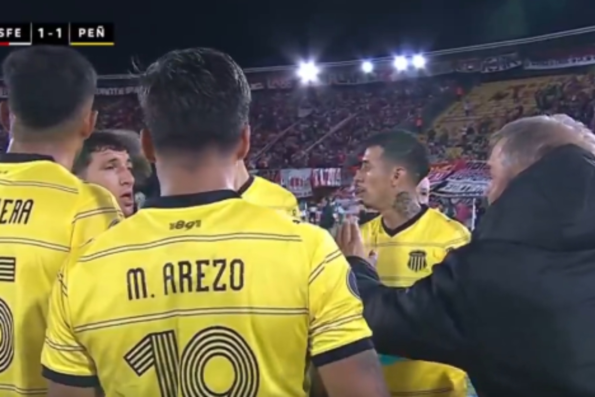 �Ni lo escuch�! El feo gesto de Diego Aguirre, exCruz Azul, ante la s�plica de un jugador