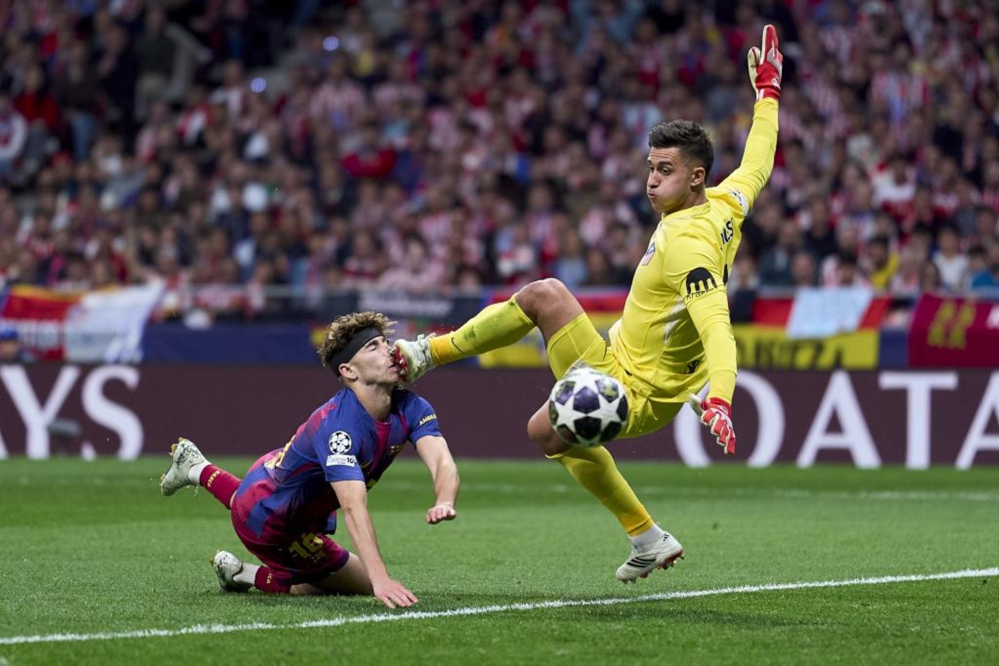 El momento en que Musso impacta en la cara de Ferm�n.