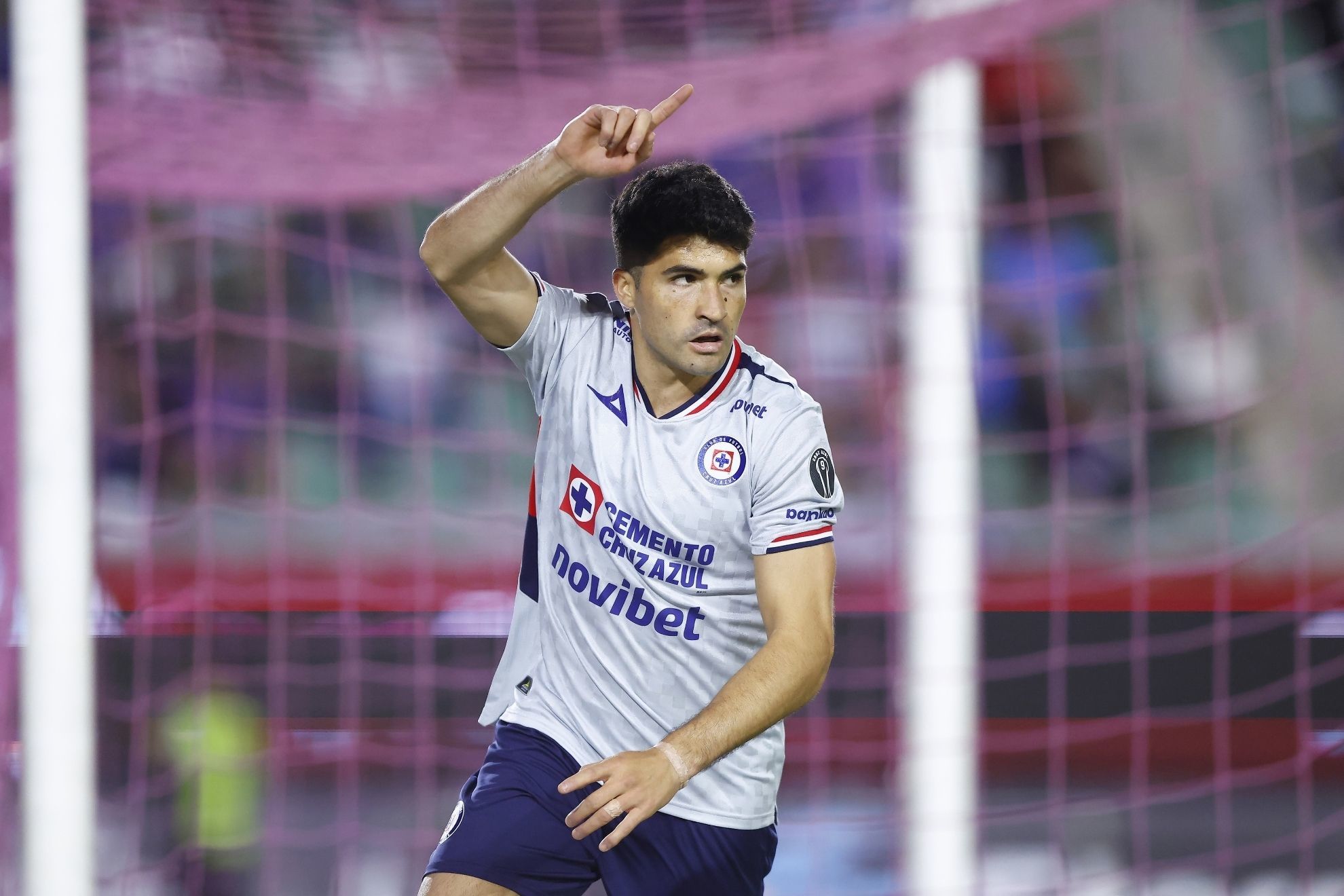 Nicol�s Ib��ez rompe el silencio y manda mensaje a Cruz Azul tras su lesi�n