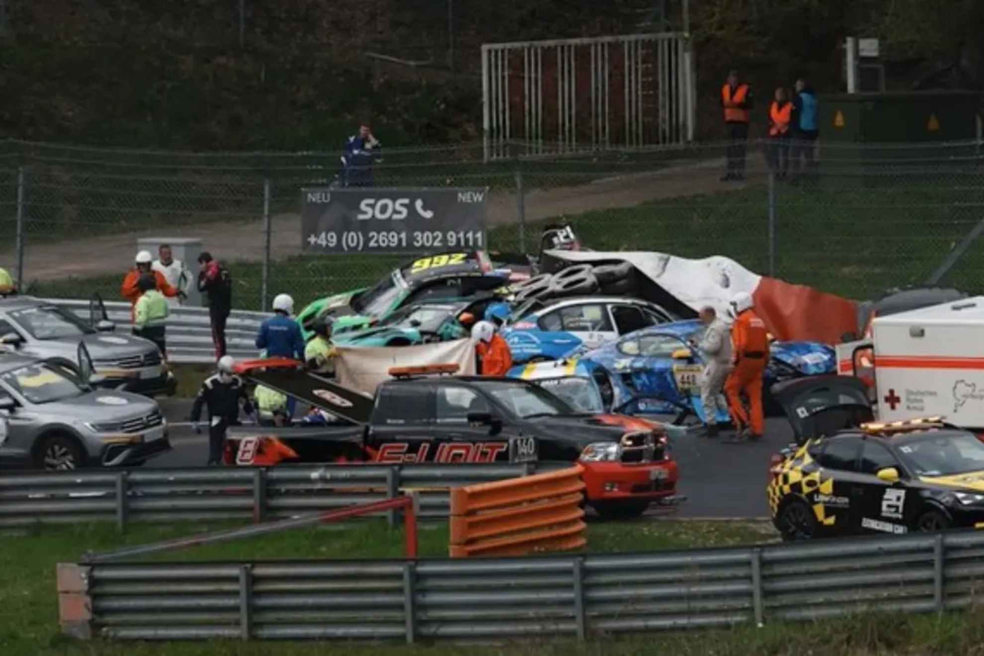 As� quedaron los autos tras el accidente de Nurburgring