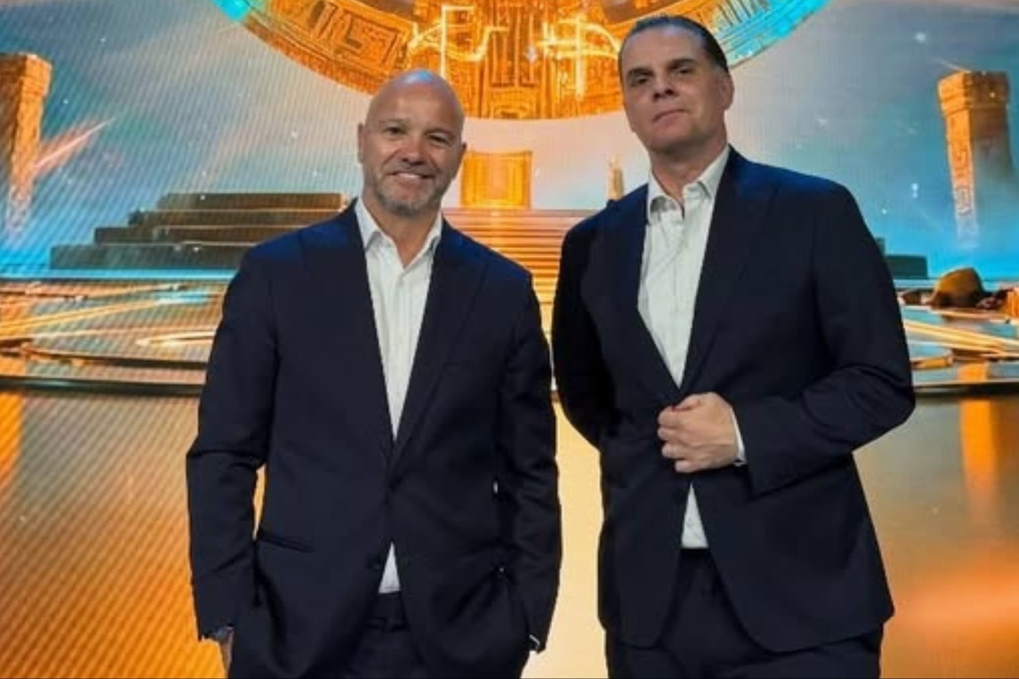 Luis Garc�a y Christian Martinoli podr�an narrar partidos para Netflix.