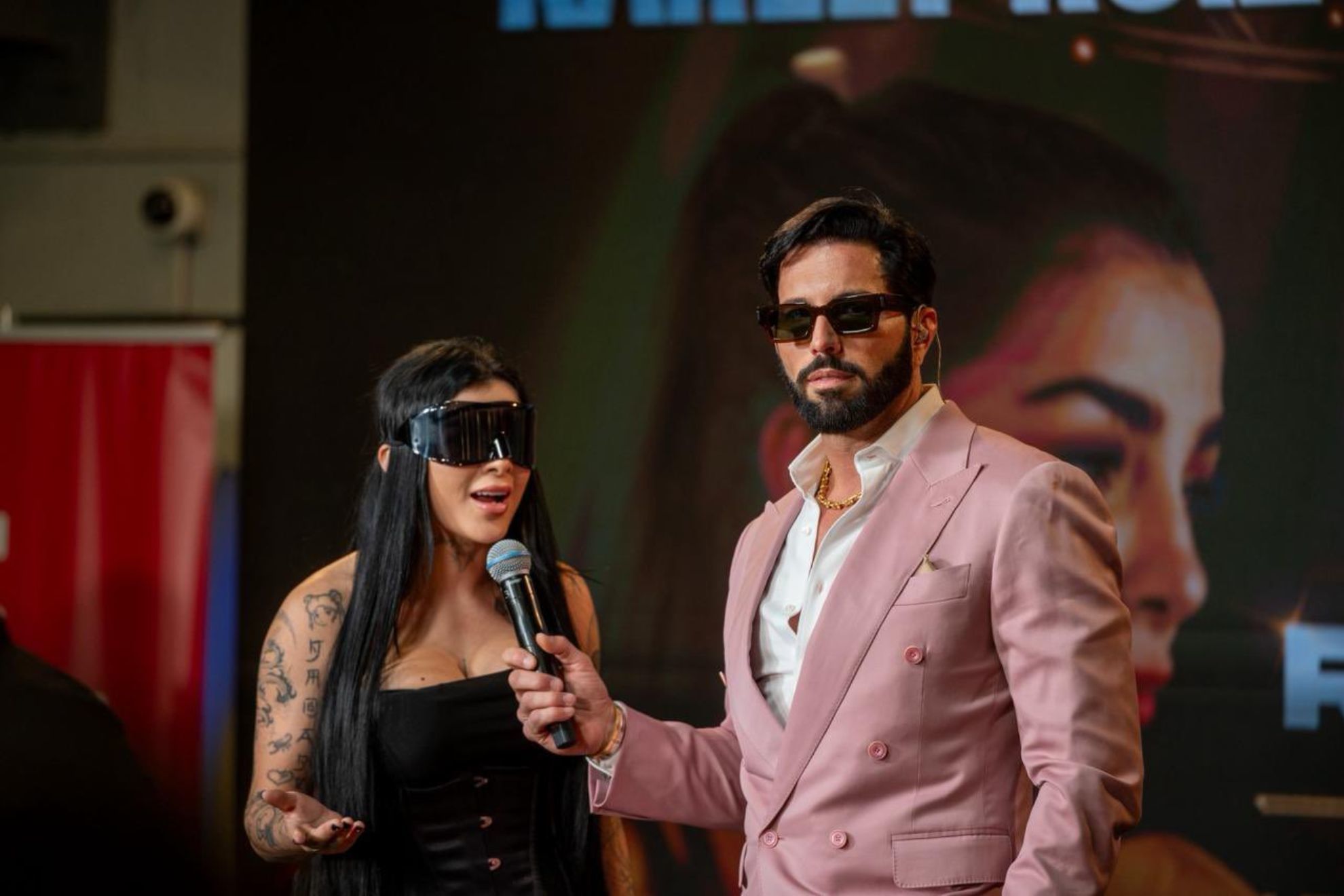 Poncho de Nigris va contra Karely Ruiz: Lanza amenaza y exhibe contrato tras pelea en Supernova G�nesis