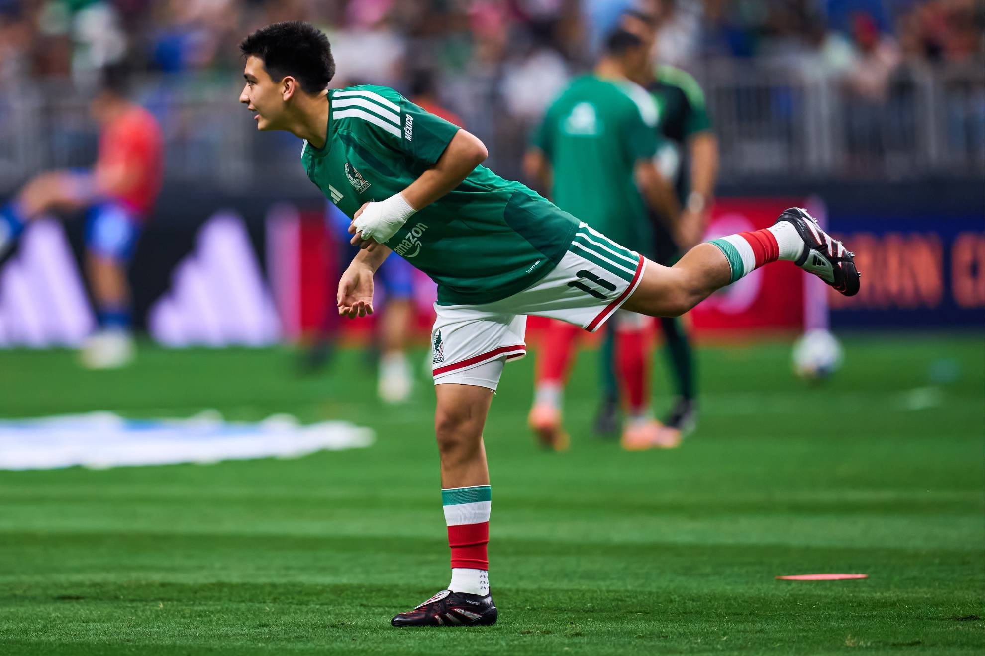 Gil Mora & Selecci�n Mexicana