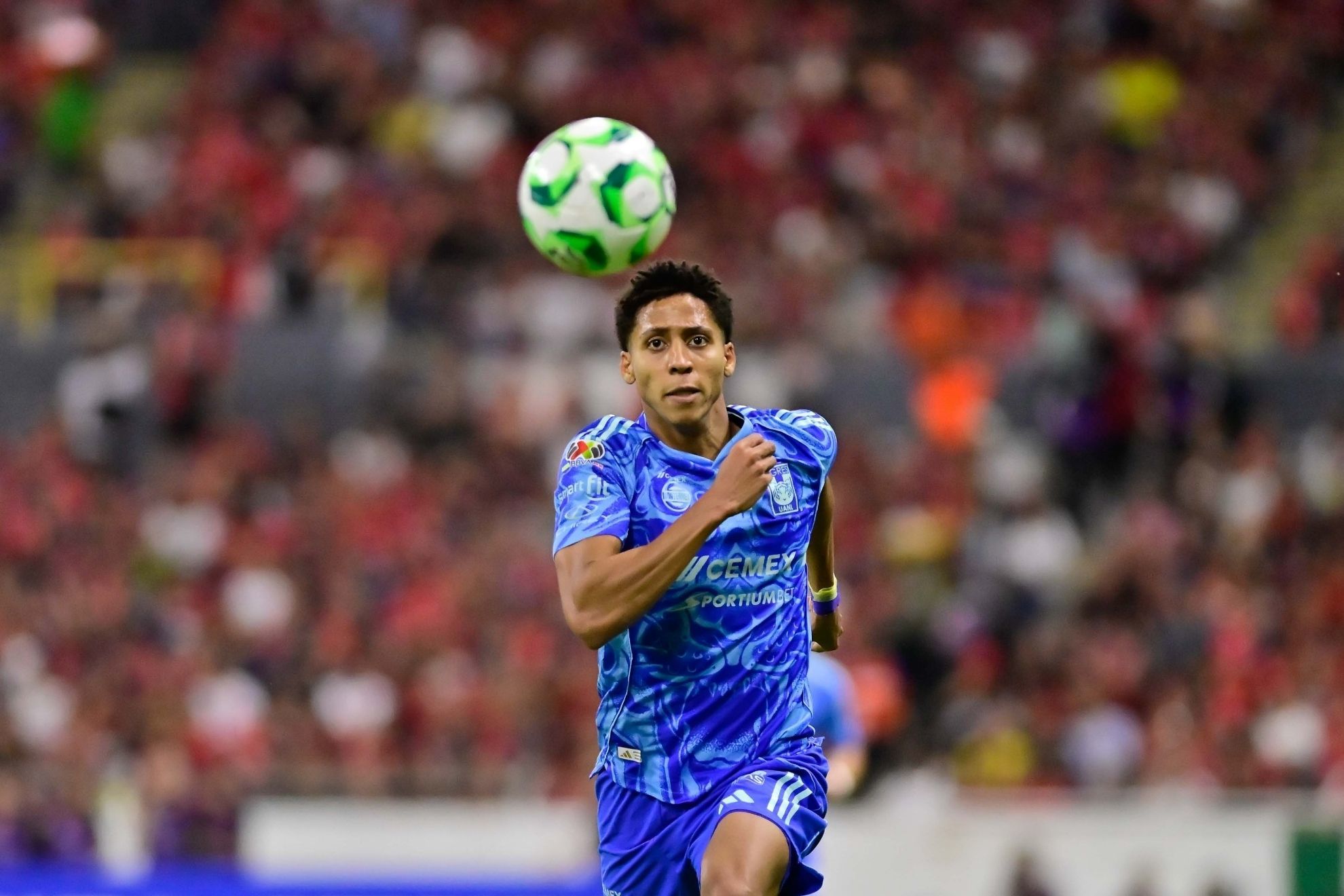 ¿Ozziel Herrera puede explotar en Feyenoord?