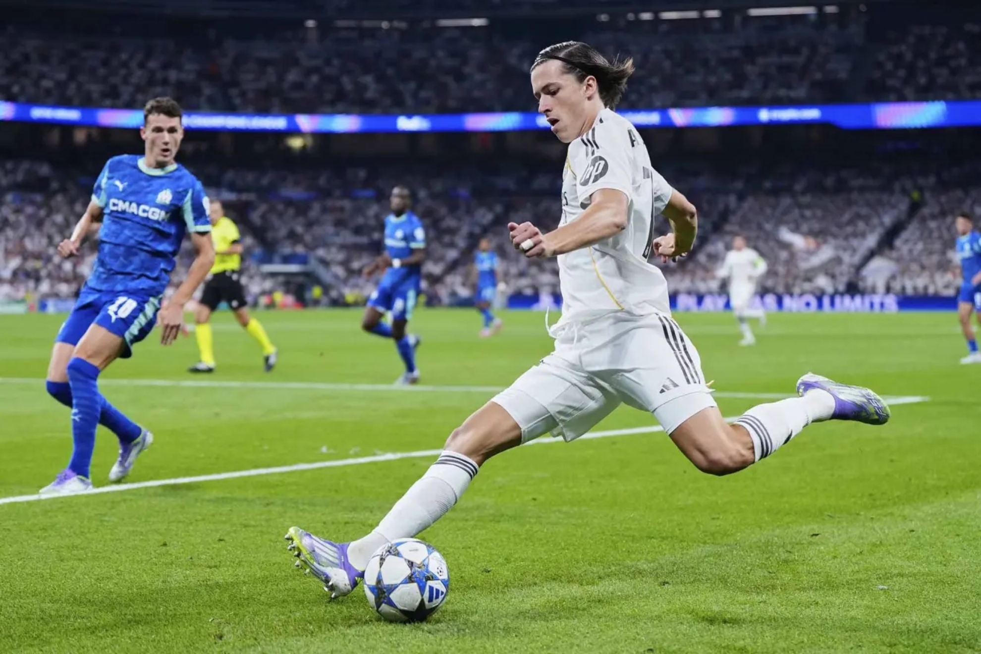 �lvaro Carreras, durante un partido con el Real Madrid
