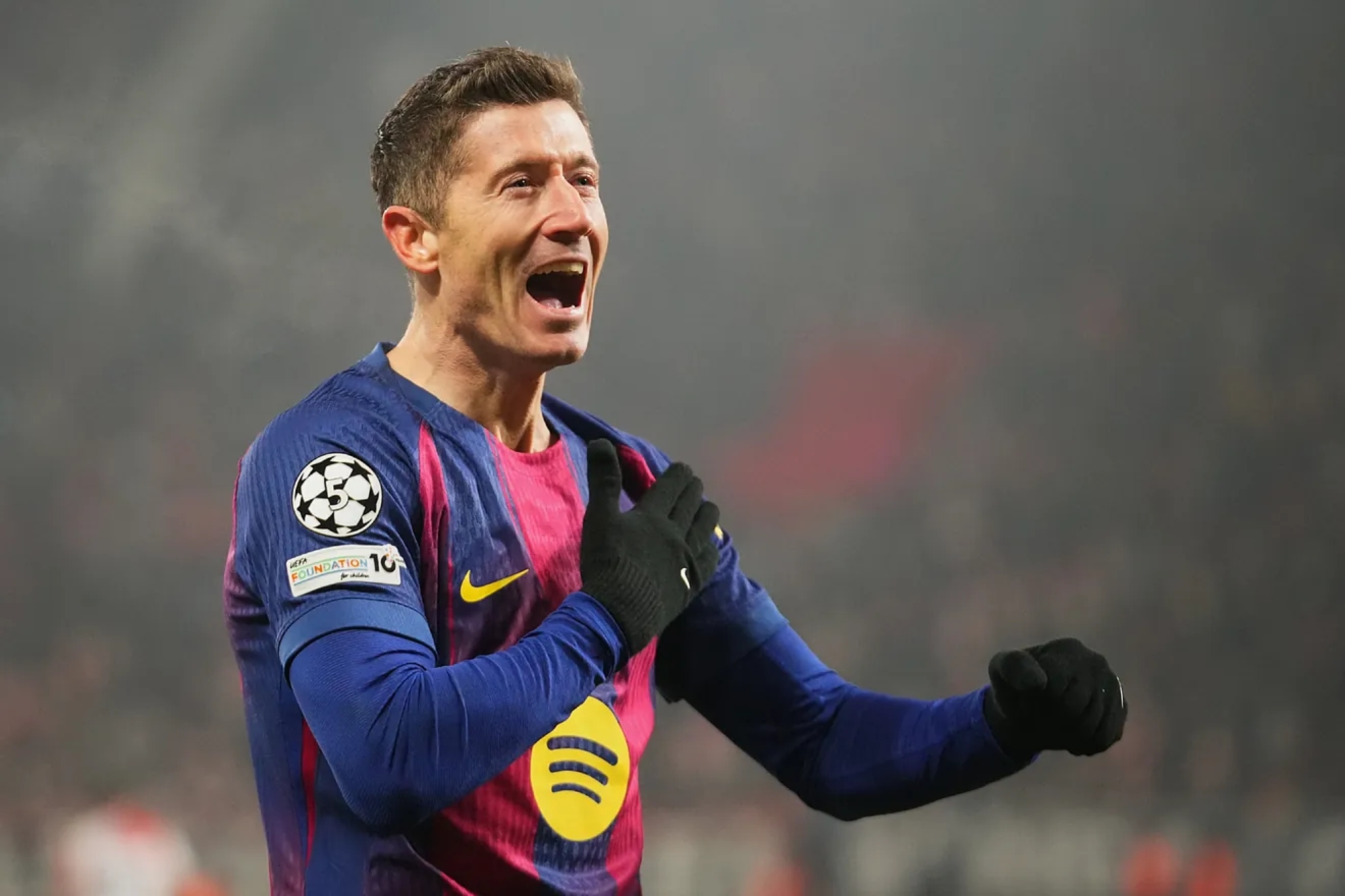 Lewandowski sigue los pasos de Messi y Cristiano Ronaldo para dejar el Barcelona