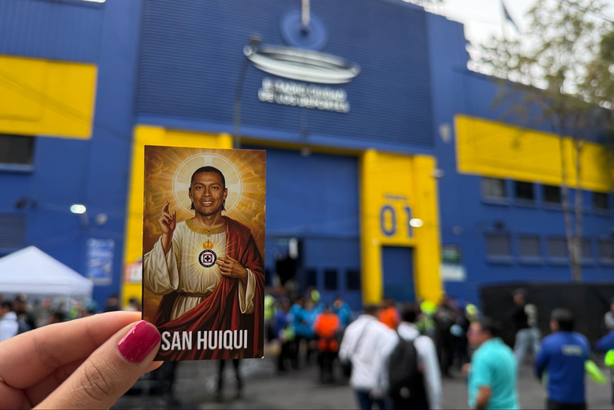 La estampa religiosa de San Huiqui es la m�s solicitada por los fans.
