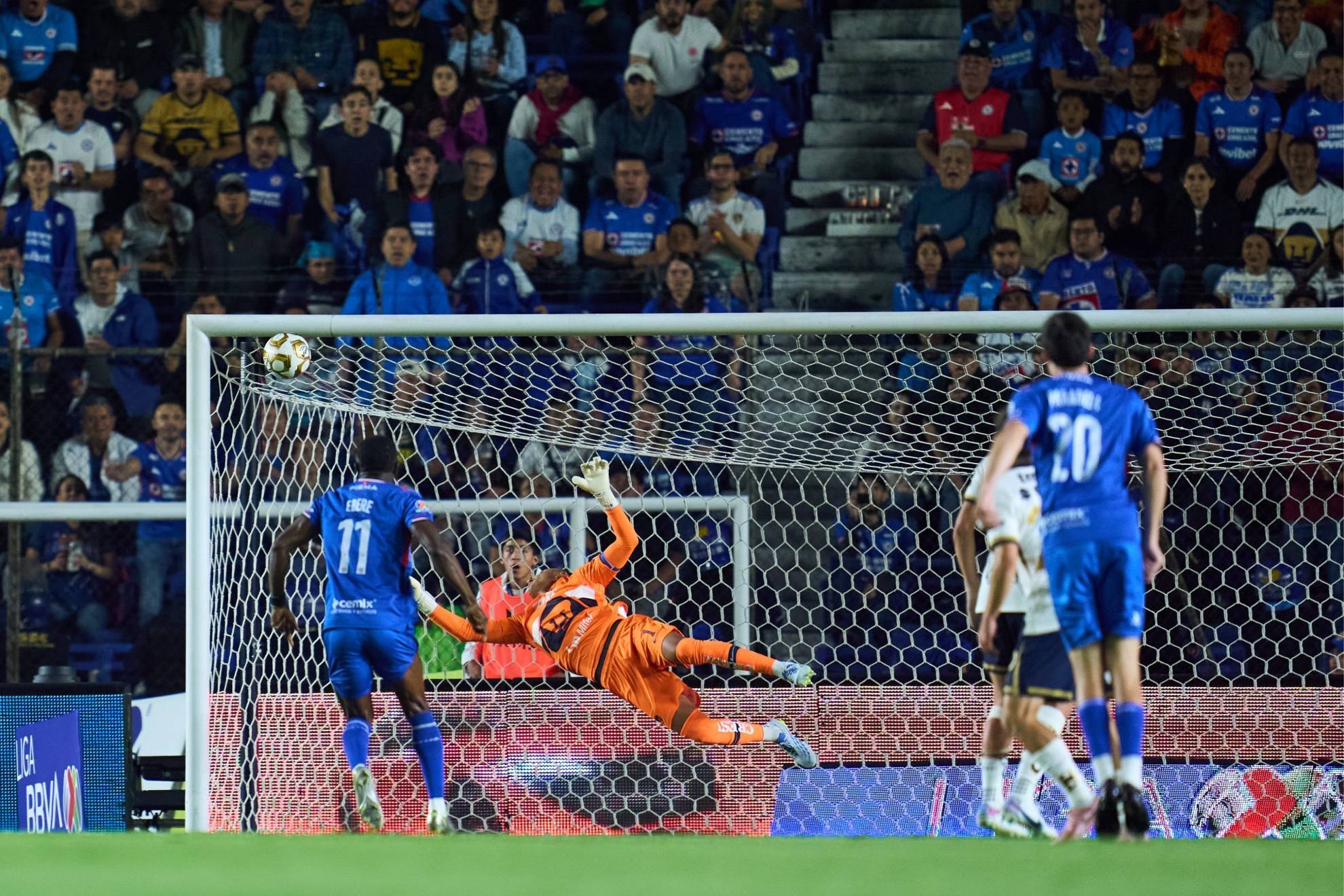 Keylor Navas & Cruz Azul