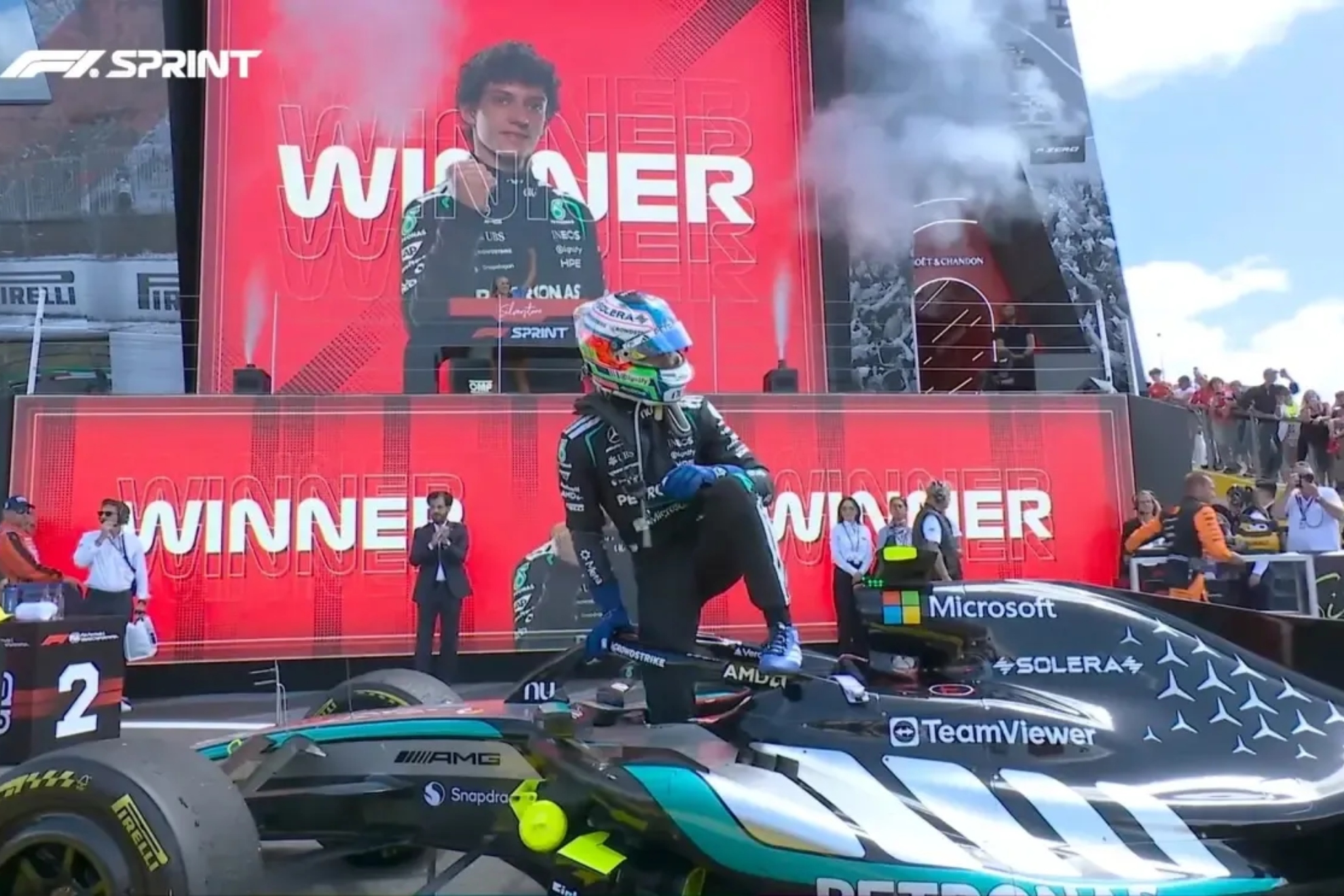 Antonelli celebra el triunfo en la carrera al sprint en Gran Breta�a